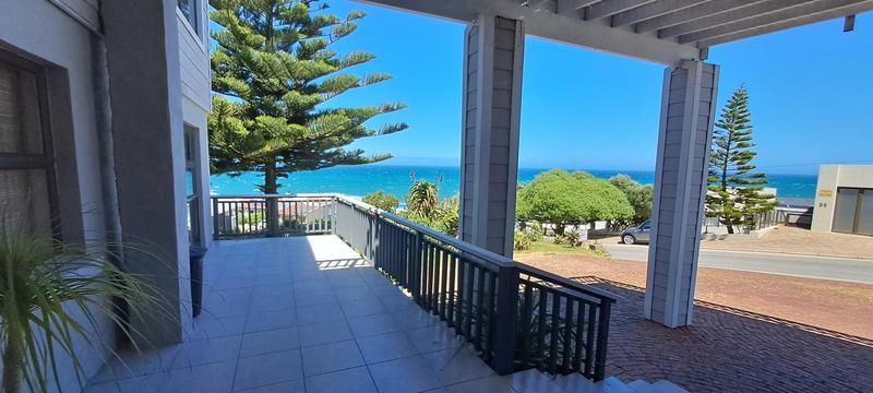 5 Bedroom Property for Sale in Jongensfontein Western Cape